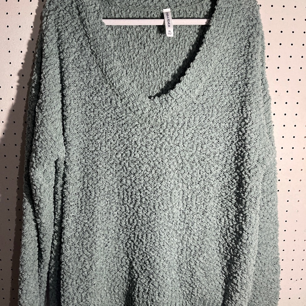 V Neck Bubble Sage Green